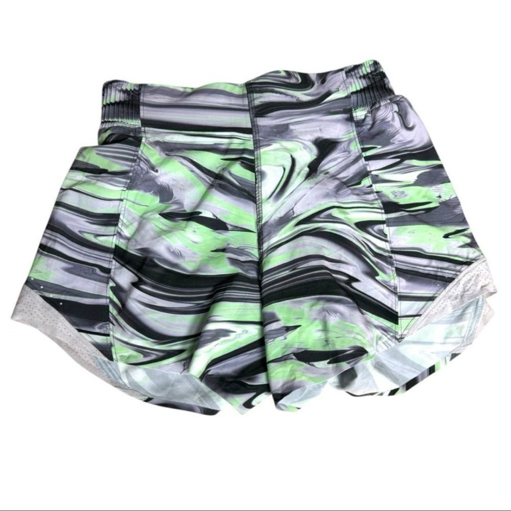Lululemon Hotty Hot High-Rise Short 4” Green/Black - Special Edition - Size 4 - Picture 3 of 10